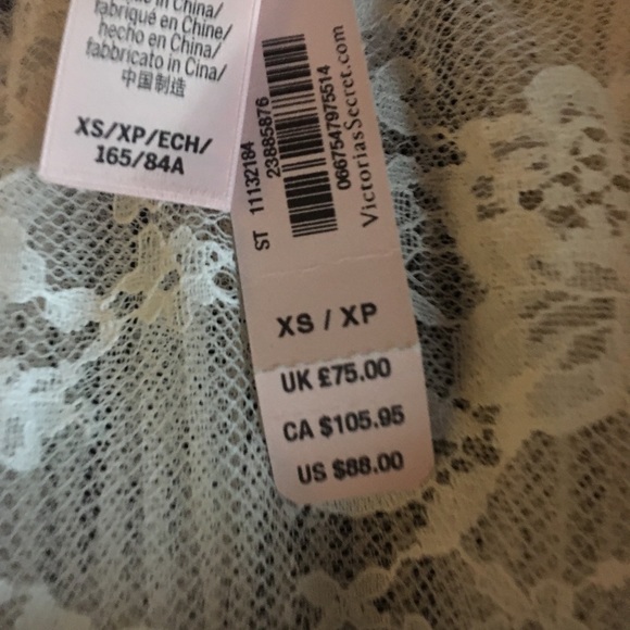 Victoria Secret sheer layered skirt. - Picture 4 of 6